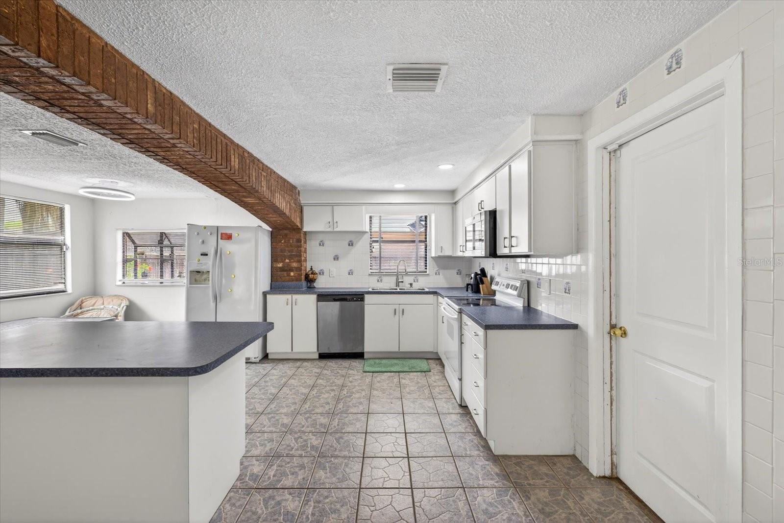 REGENCY PARK - Residential