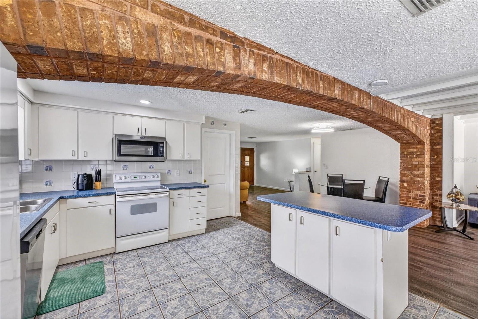 REGENCY PARK - Residential