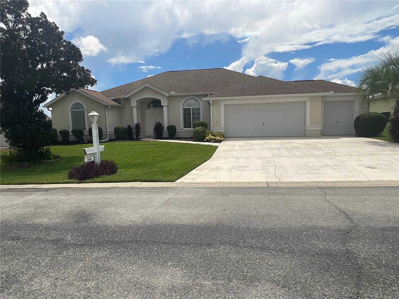2084 NW 50TH CIRCLE