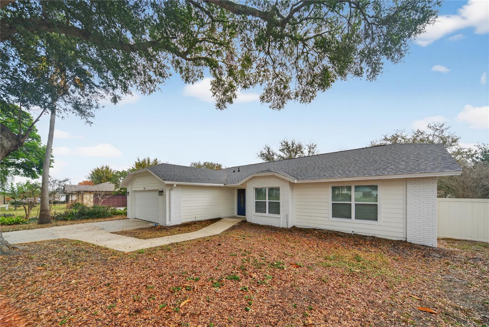 WESTMOOR PH 02 - Residential Lease