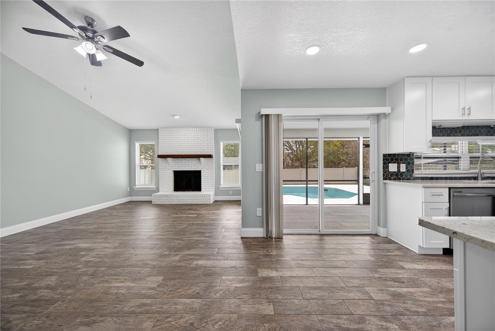 WESTMOOR PH 02 - Residential Lease