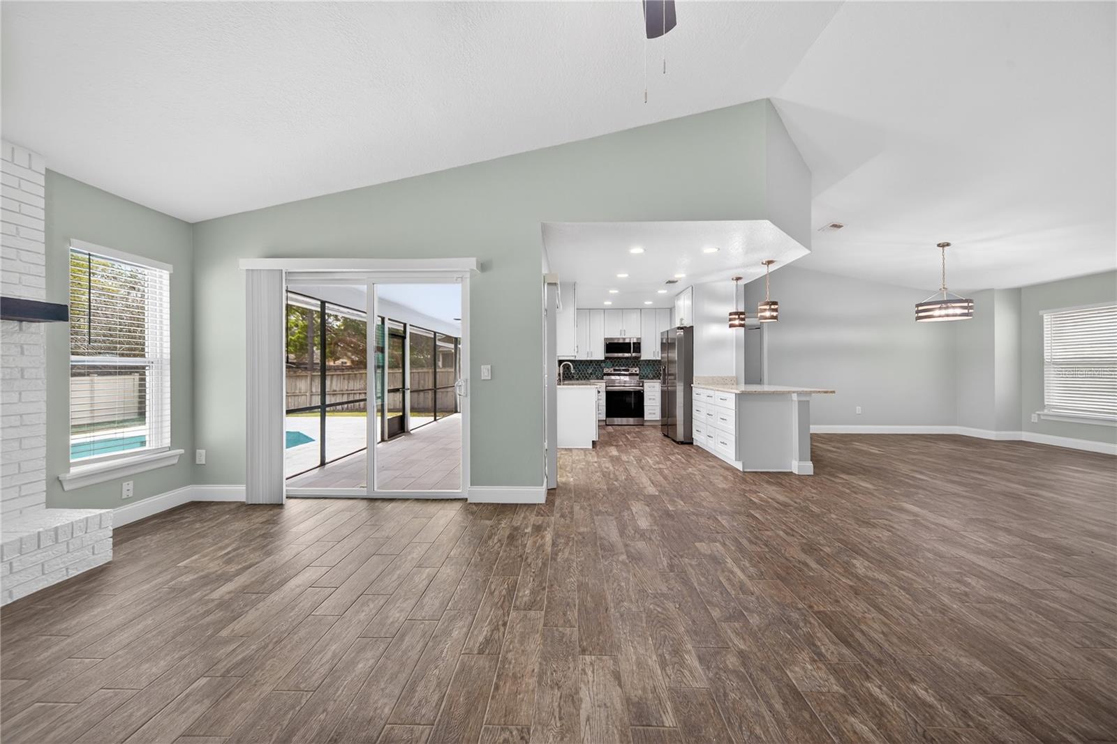 WESTMOOR PH 02 - Residential Lease