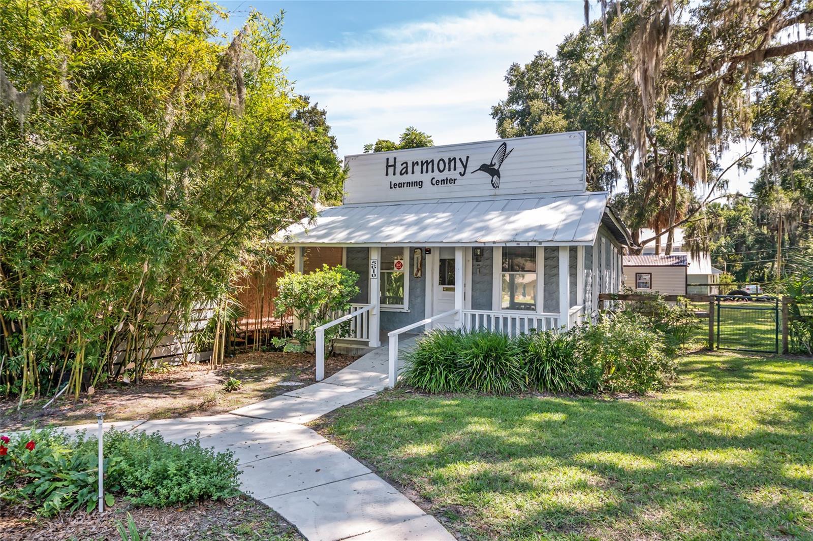 TOWN/MCINTOSH - Residential