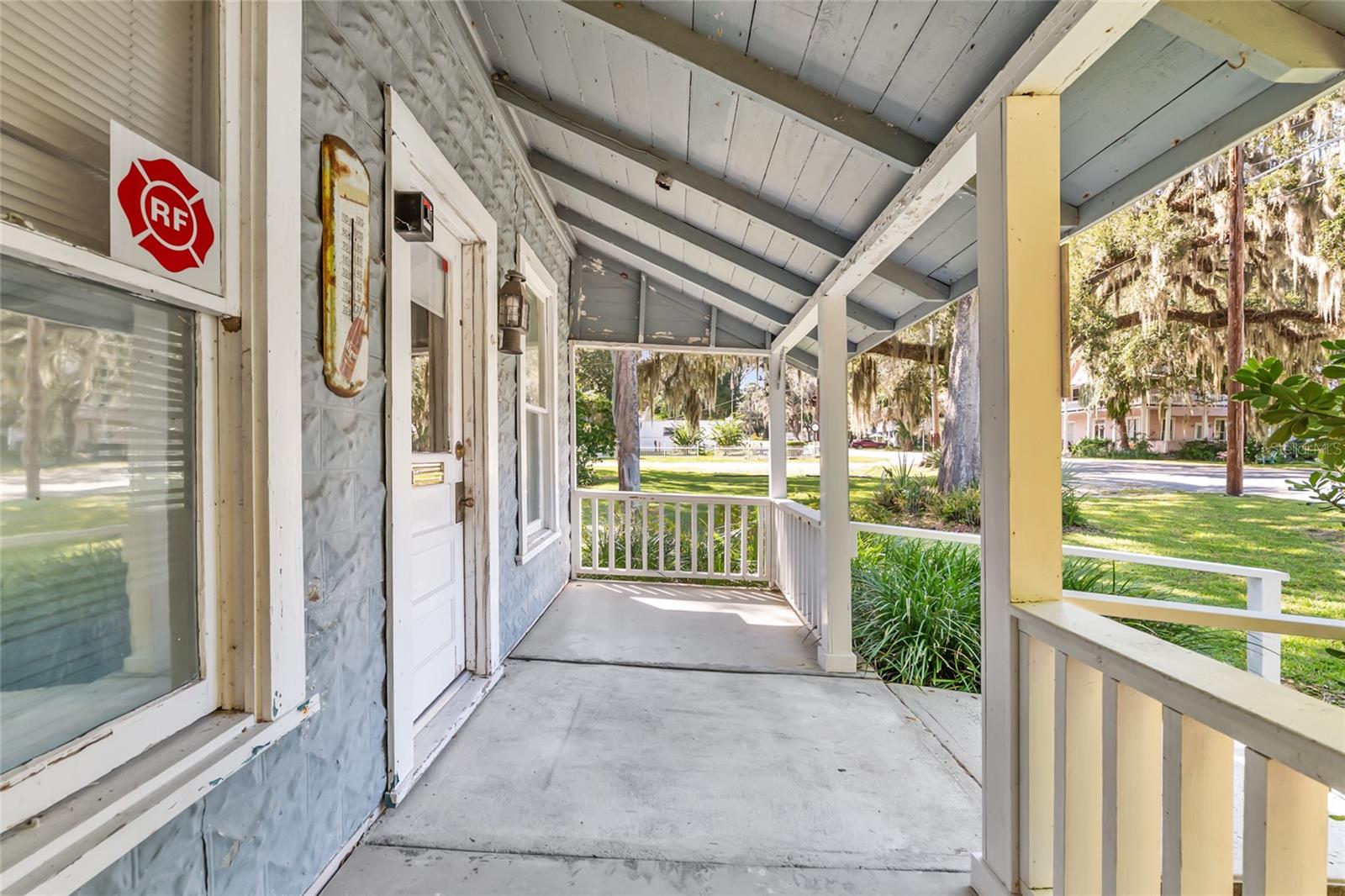 TOWN/MCINTOSH - Residential