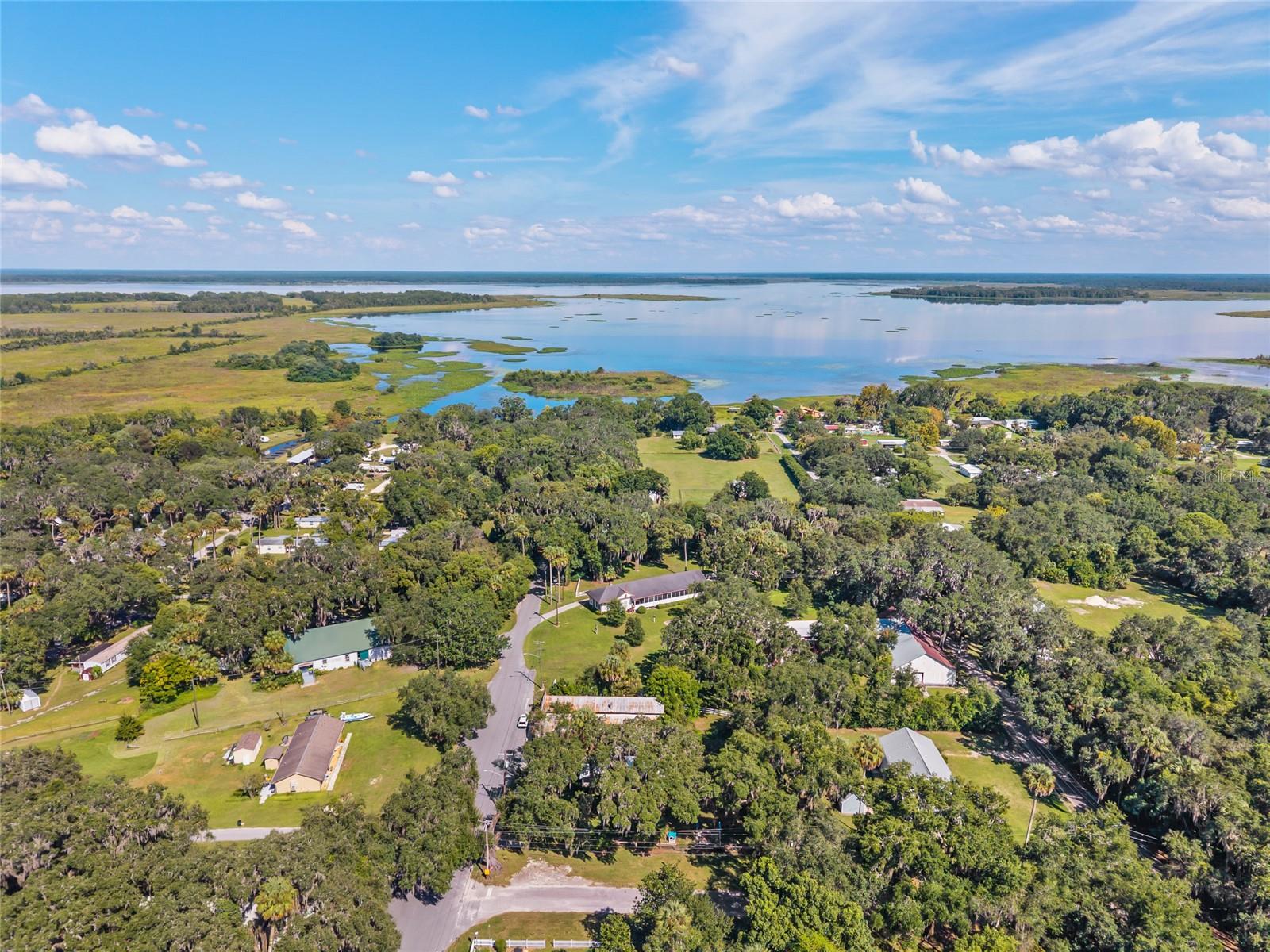 TOWN/MCINTOSH - Residential