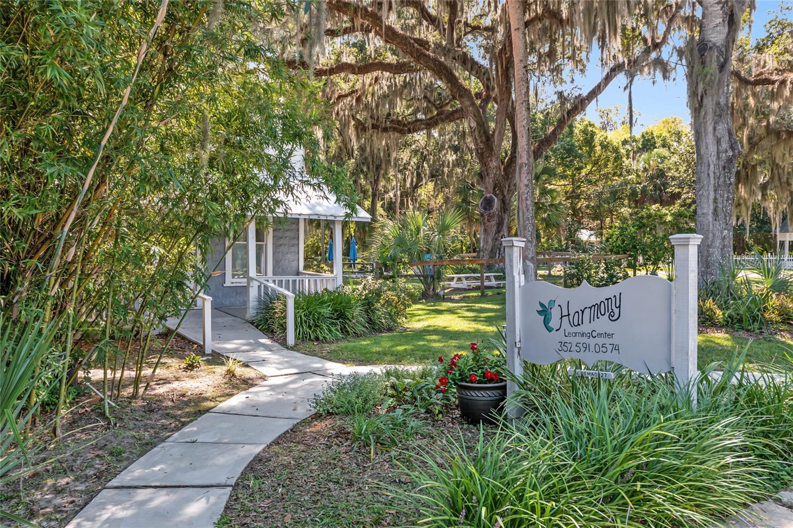 TOWN/MCINTOSH - Residential