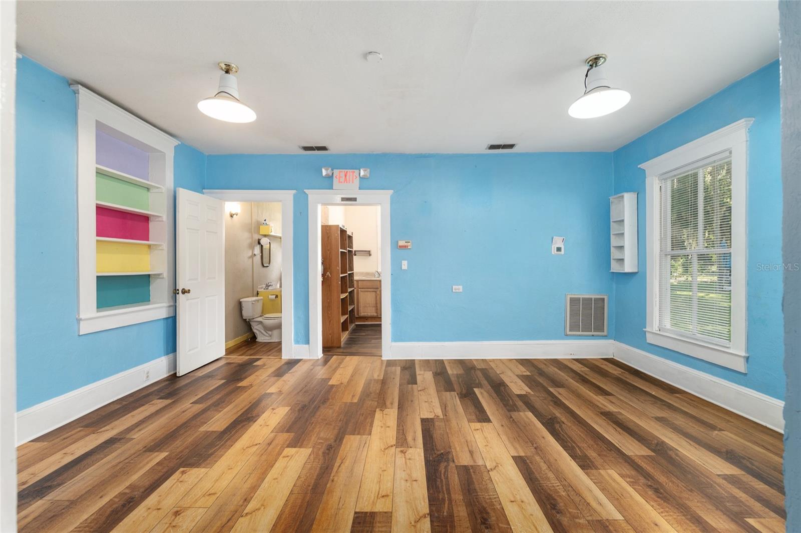 TOWN/MCINTOSH - Residential