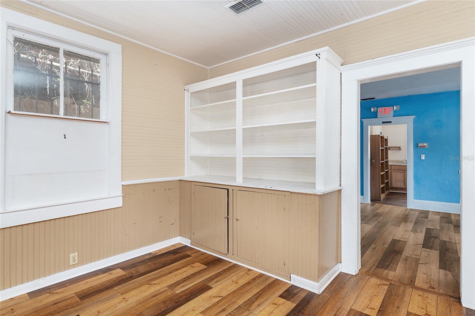 TOWN/MCINTOSH - Residential