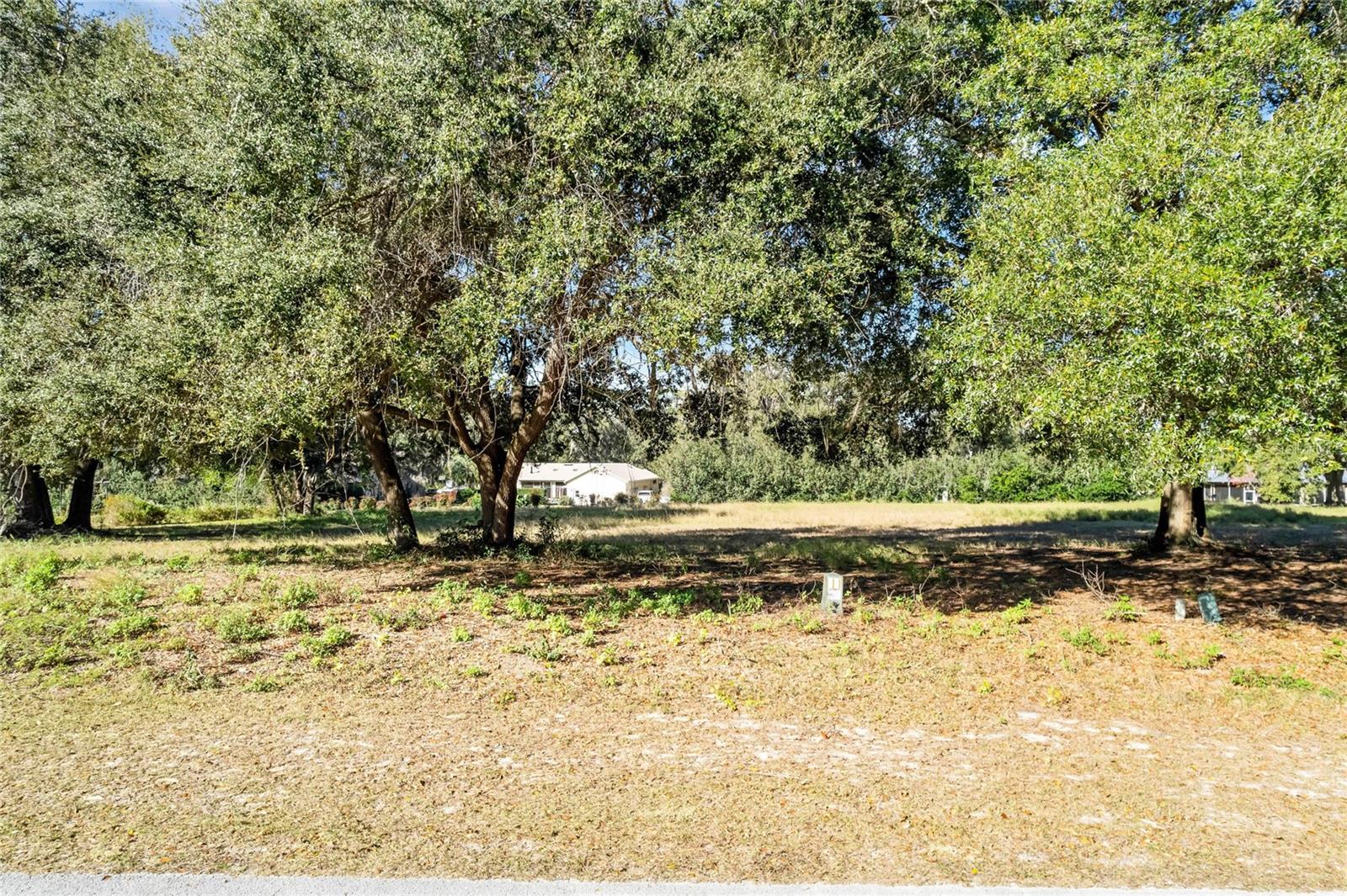 OAK POINTE SUB - Land