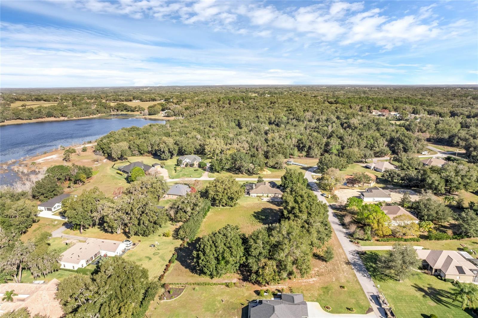 OAK POINTE SUB - Land