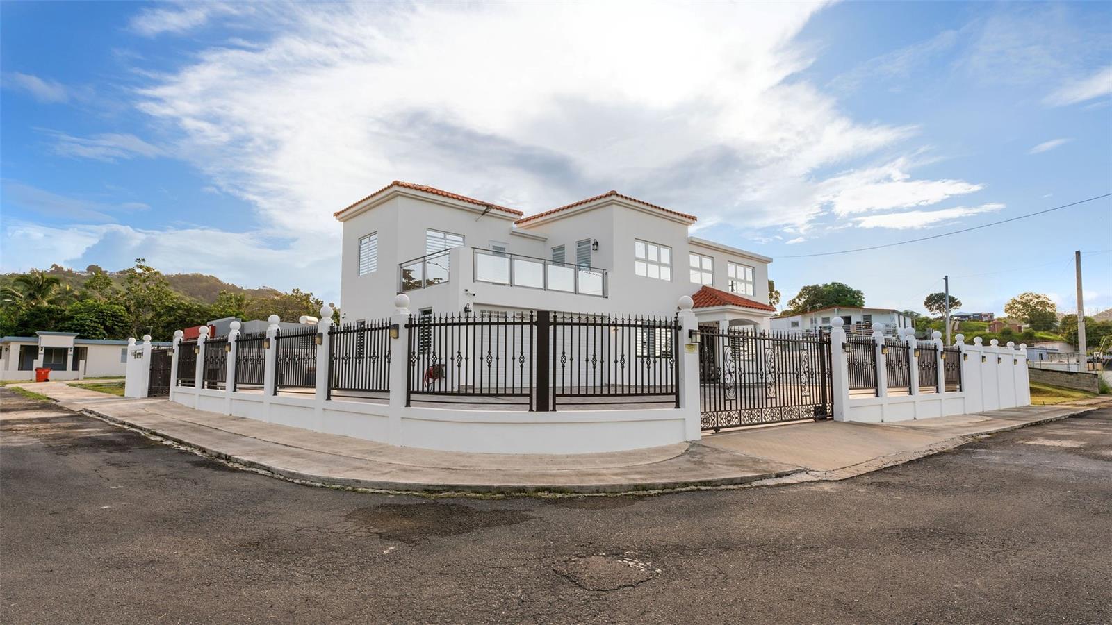 CARR 411 KM 0.3 SECTOR RUIZ BO. CALVACHE, RINCON - Residential