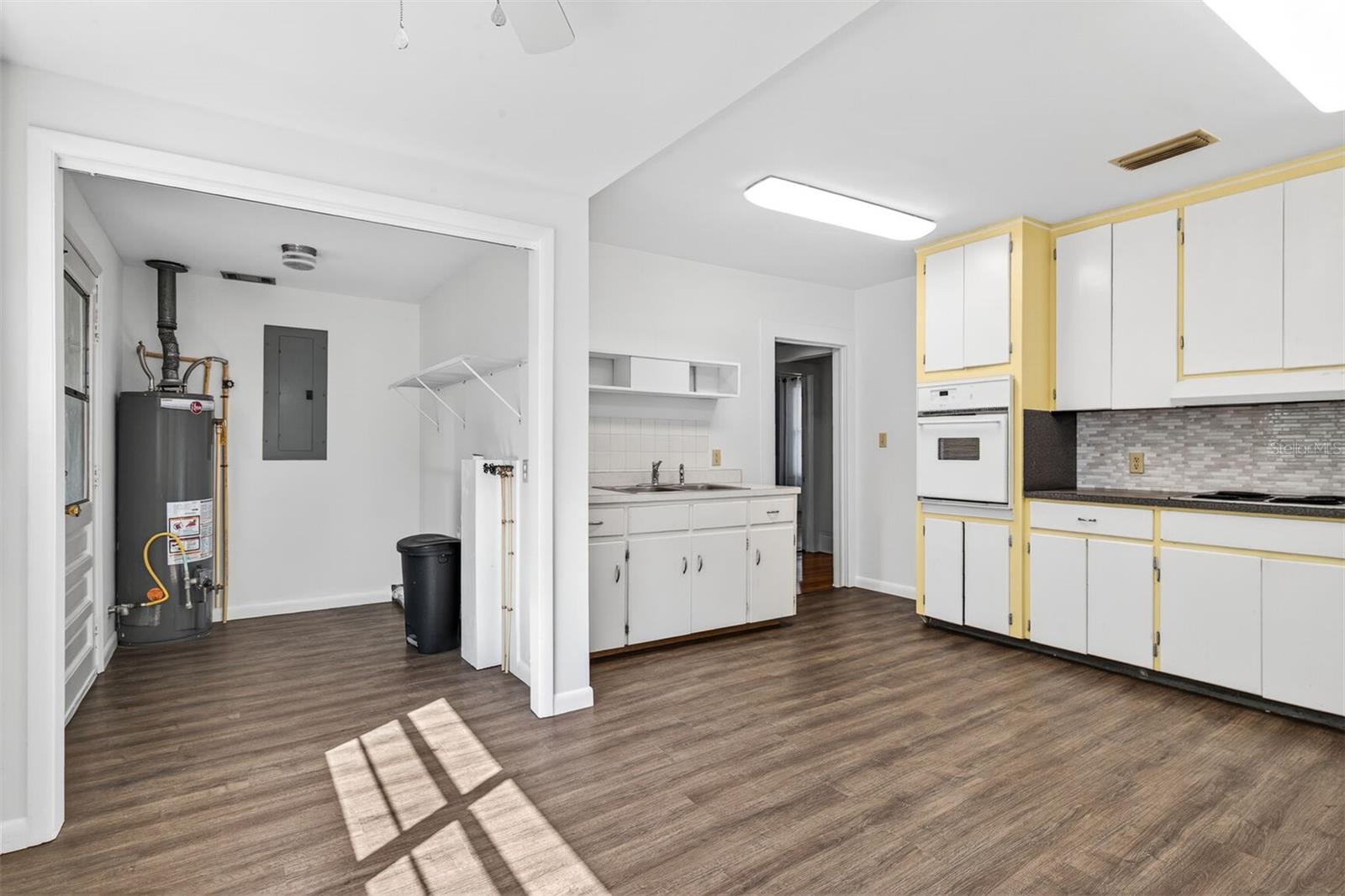 W.R. THOMAS SUBDIVISION - Residential