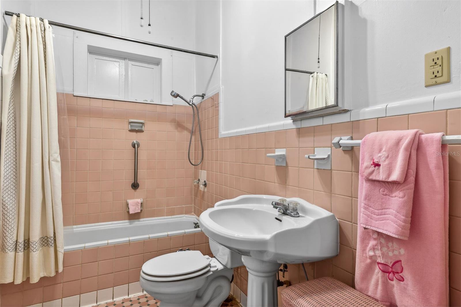 W.R. THOMAS SUBDIVISION - Residential