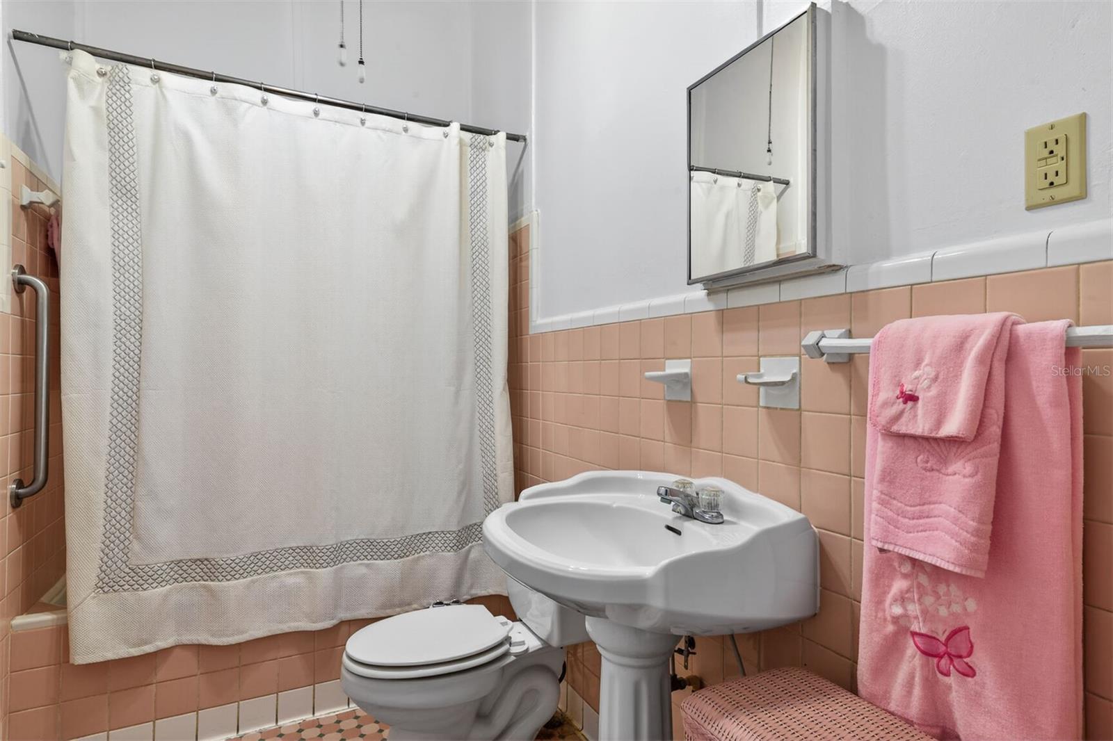 W.R. THOMAS SUBDIVISION - Residential