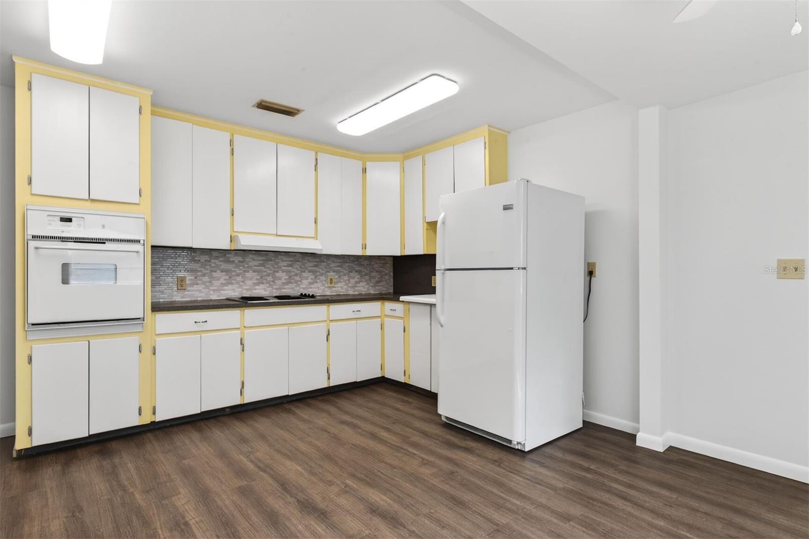 W.R. THOMAS SUBDIVISION - Residential