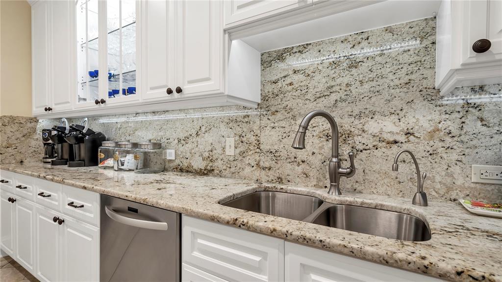 MOUNTAIN LAKE UNREC - Residential