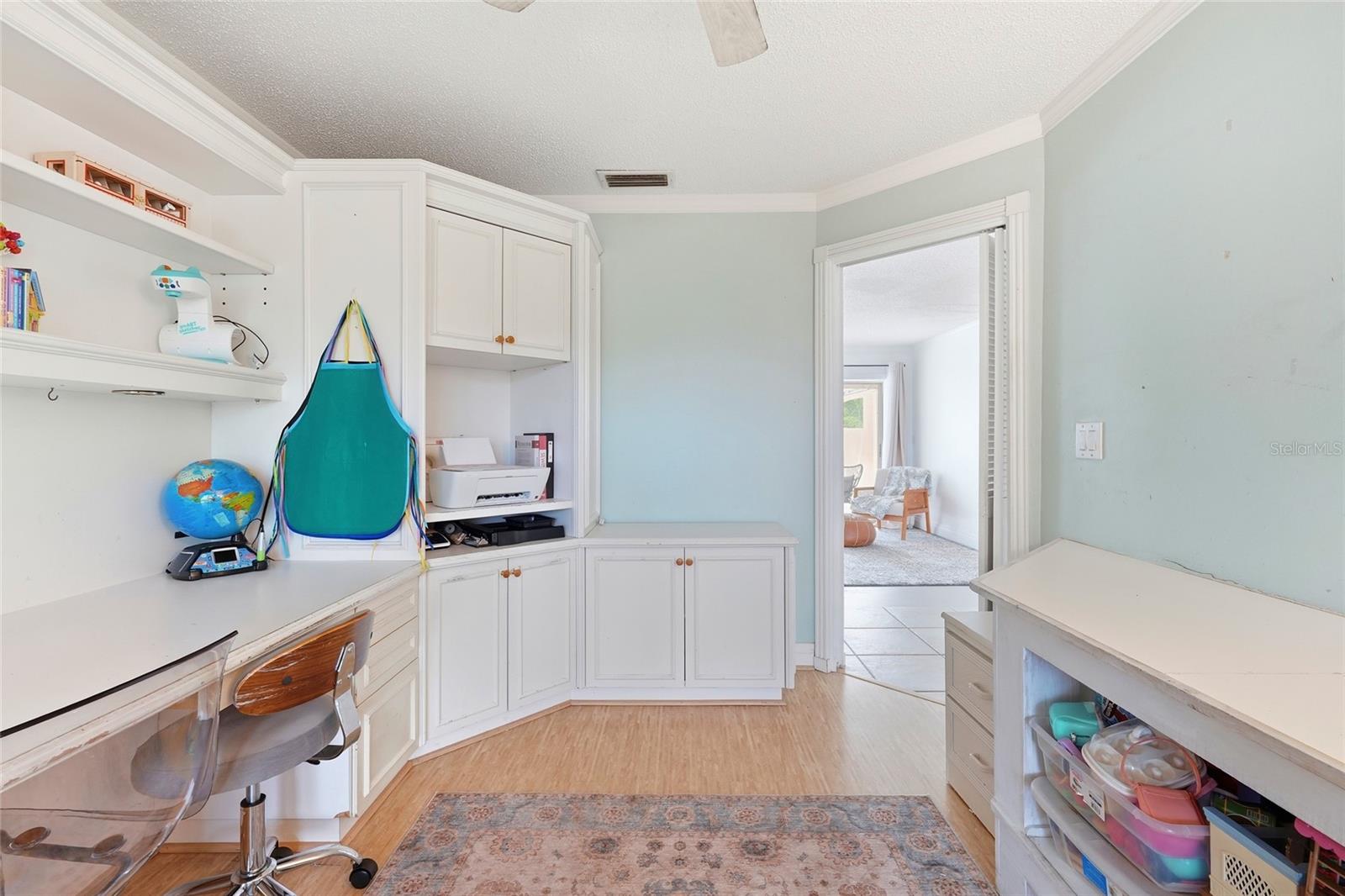 COUNTRY PLACE - Residential