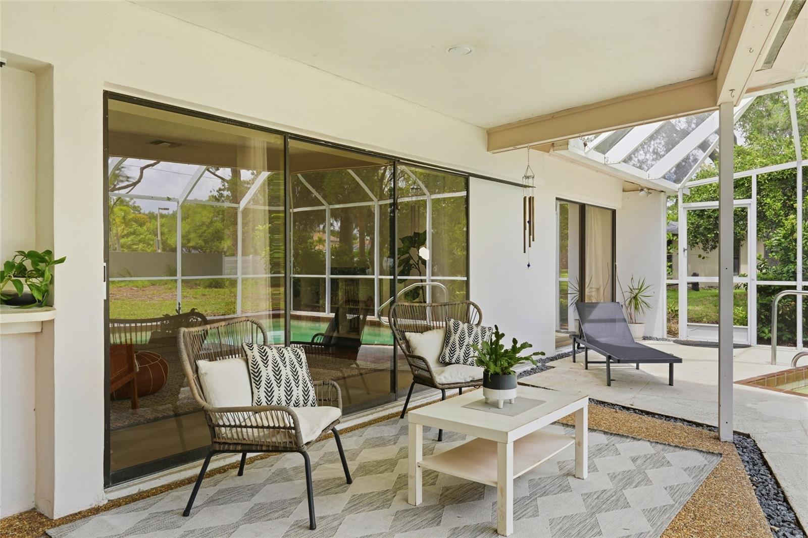 COUNTRY PLACE - Residential