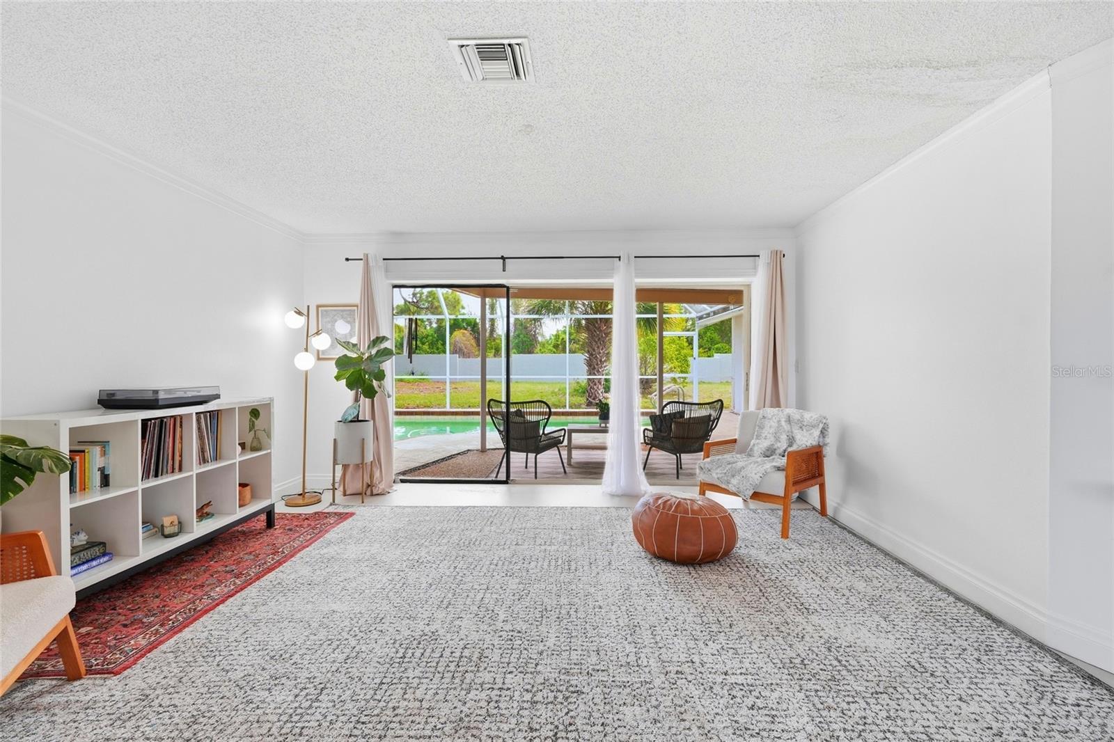 COUNTRY PLACE - Residential