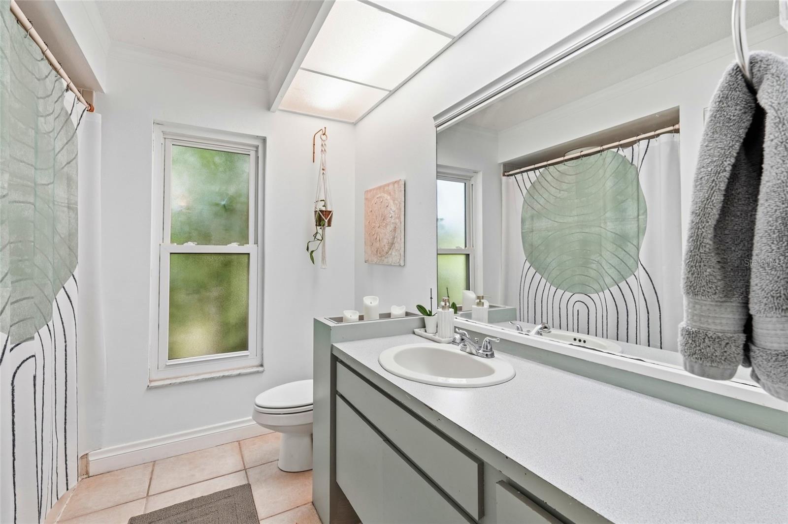 COUNTRY PLACE - Residential