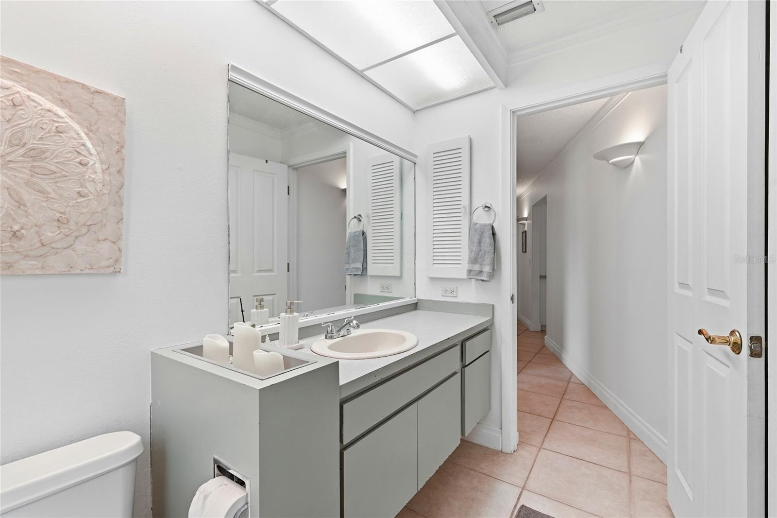 COUNTRY PLACE - Residential