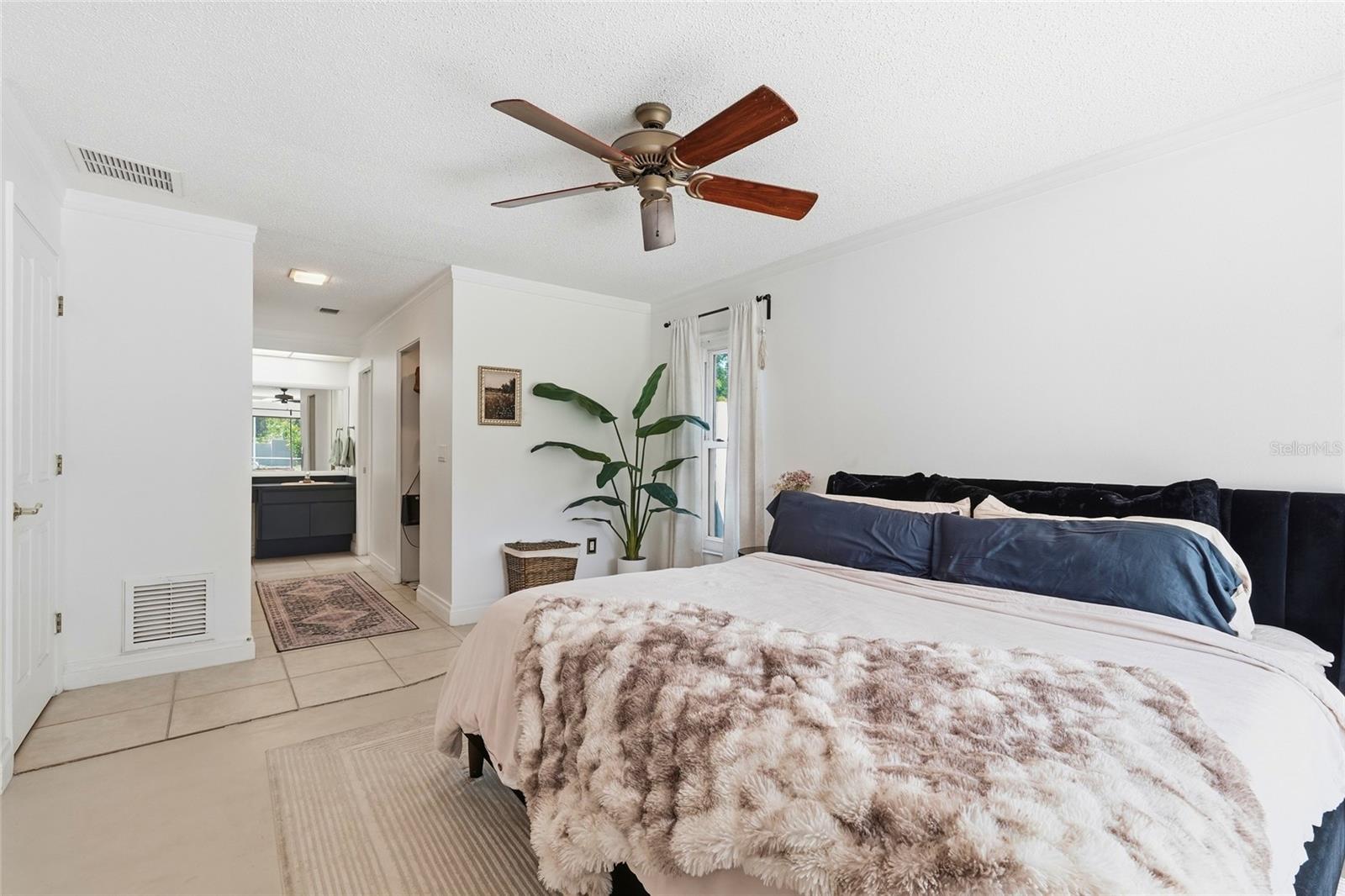 COUNTRY PLACE - Residential