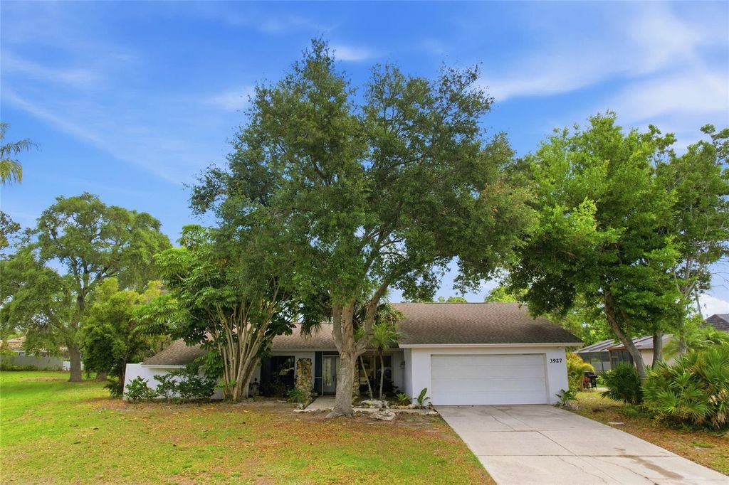 Photo of 3927 Country View Lane, Sarasota, FL 34233 (MLS # A4690240)