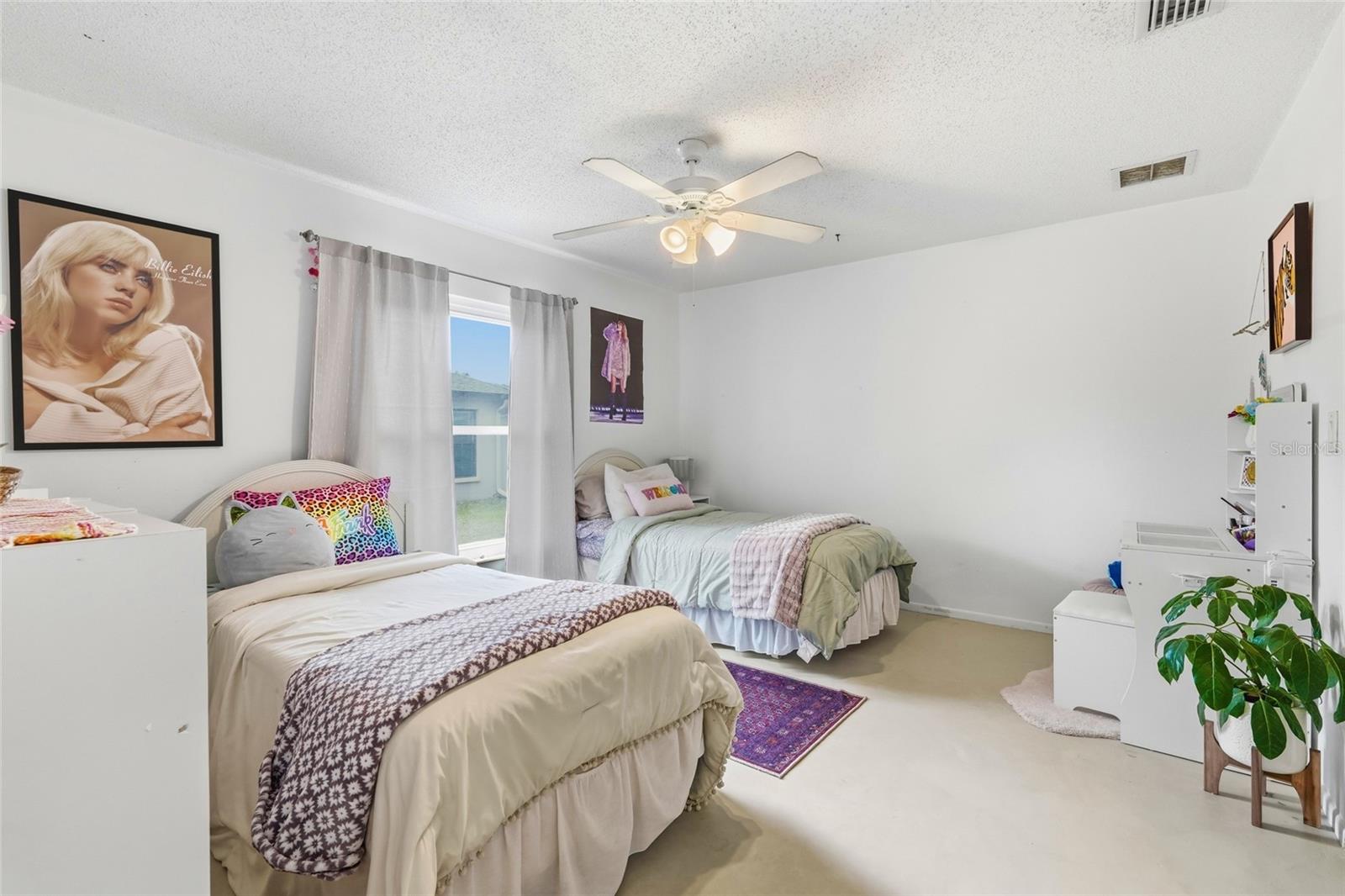 COUNTRY PLACE - Residential