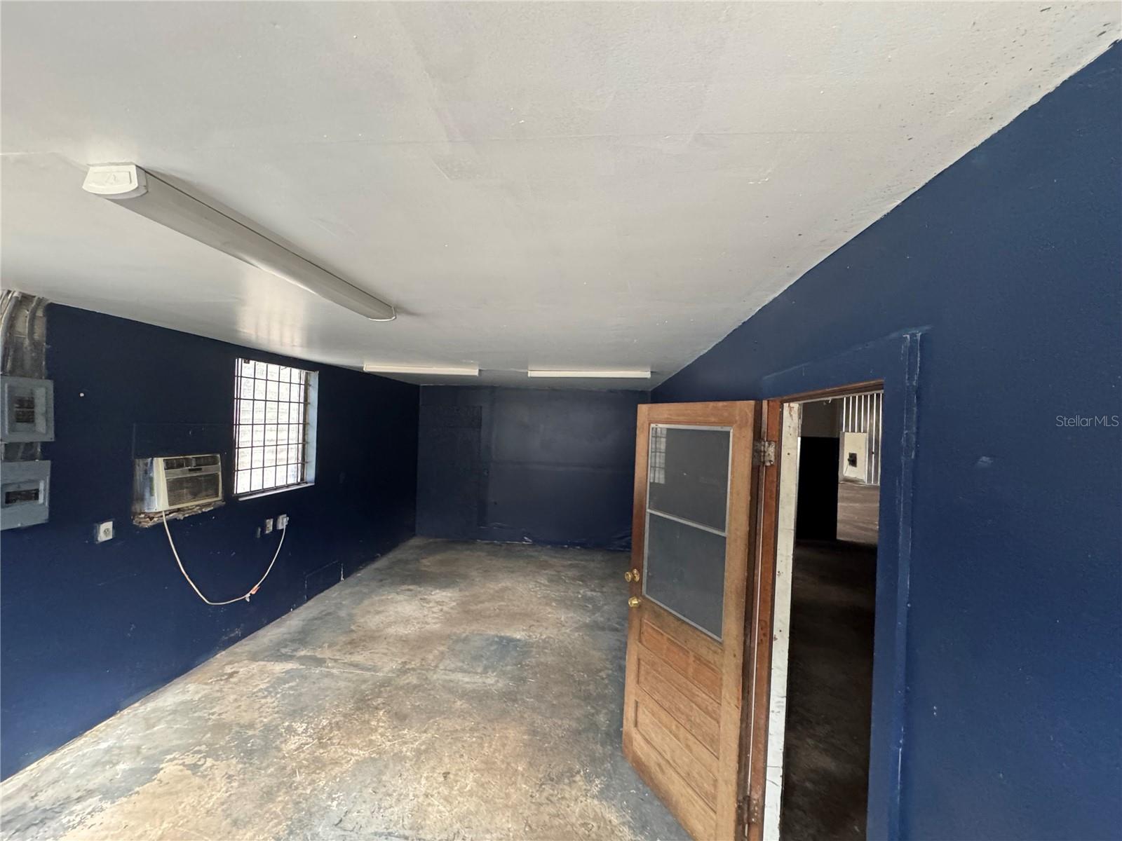 NEW GAINESVILLE REP - Commercial Lease