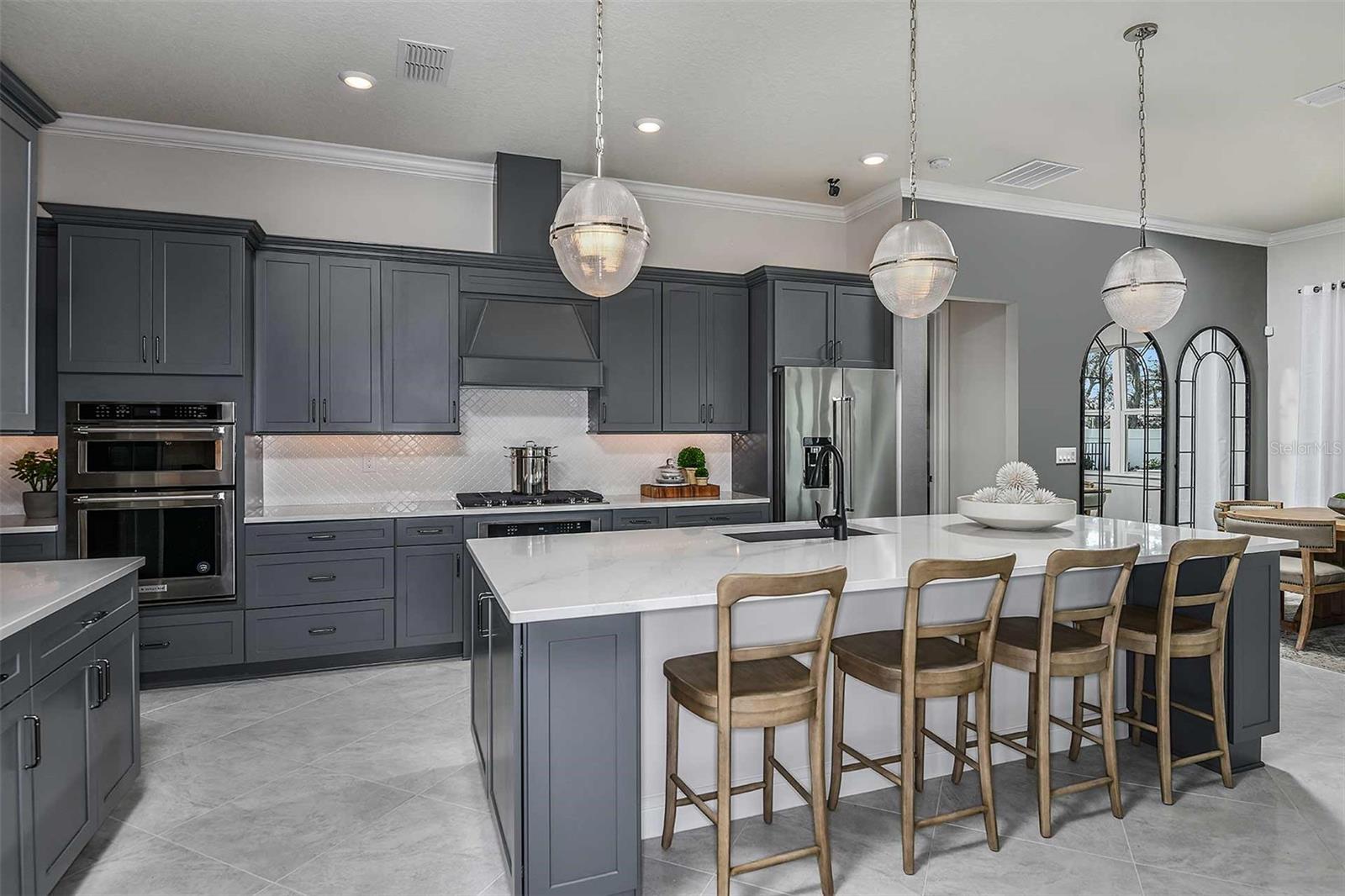 1604 EVENING SUMMIT CIRCLE