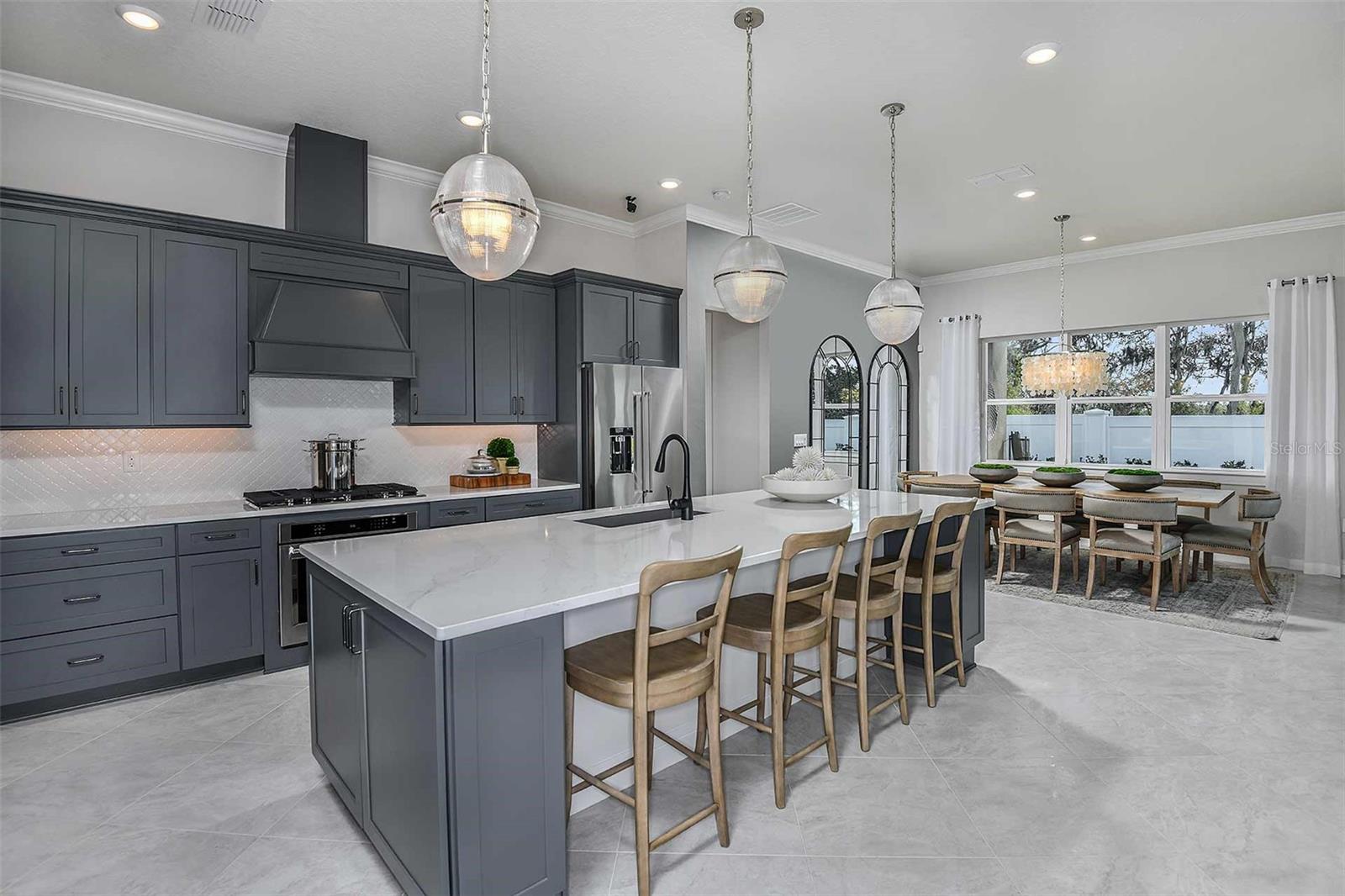 1604 EVENING SUMMIT CIRCLE