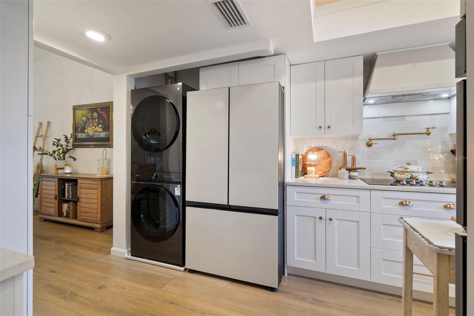 3641 LONGMEADOW 33