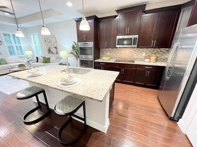 1747 OAK HAMMOCK COURT