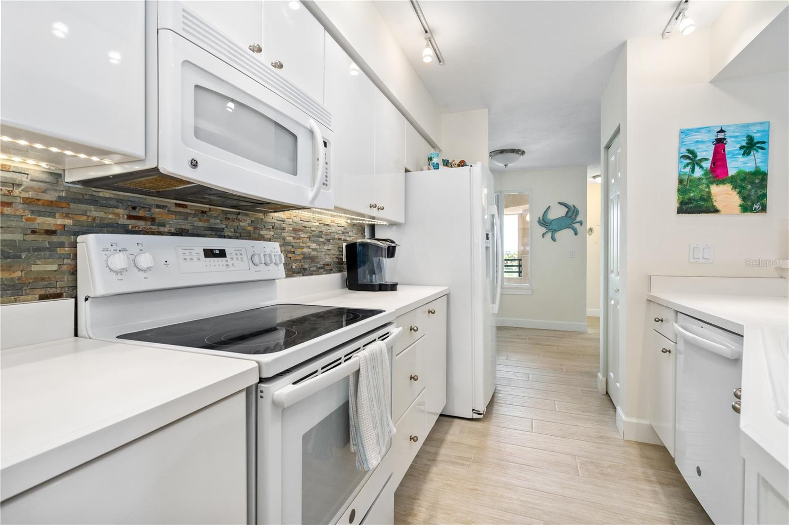 Photo 11 of 52 of 4631 S ATLANTIC AVENUE 8301 condo