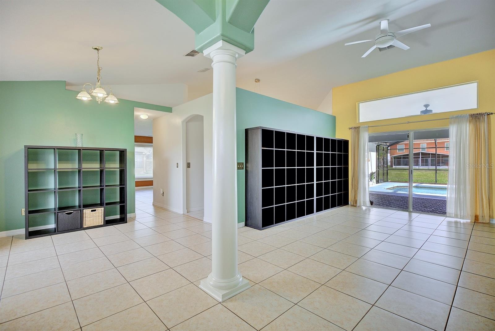 858 MENDOZA DRIVE