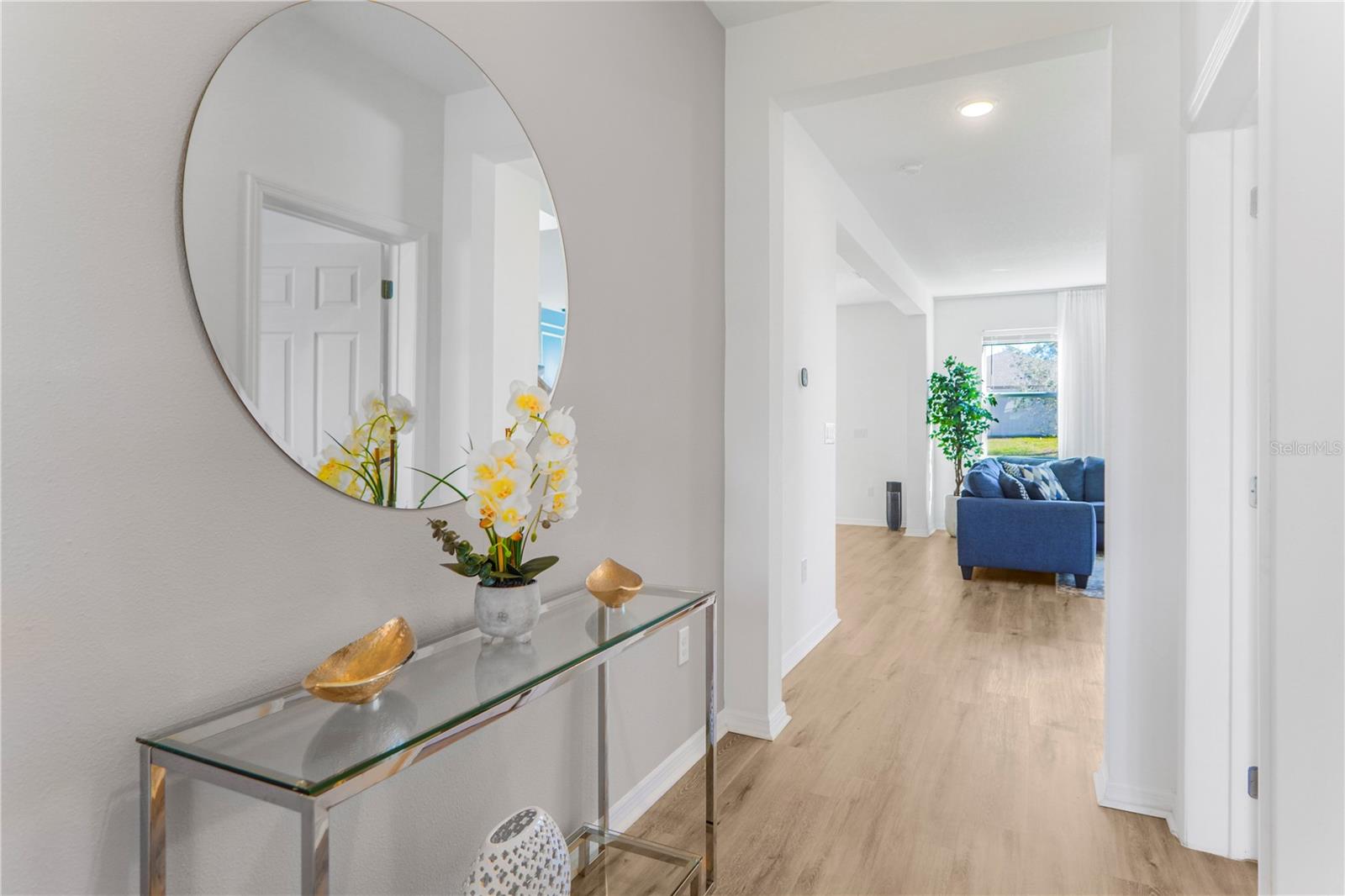 2045 SUWANNEE BANKS STREET