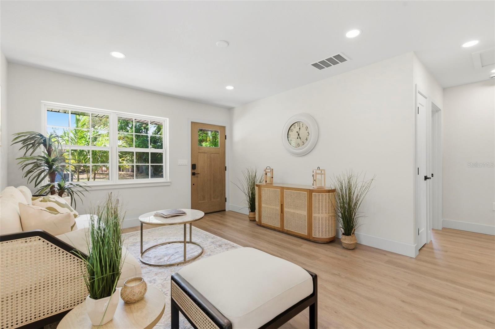 JUNGLE TERRACE SEC B - Residential