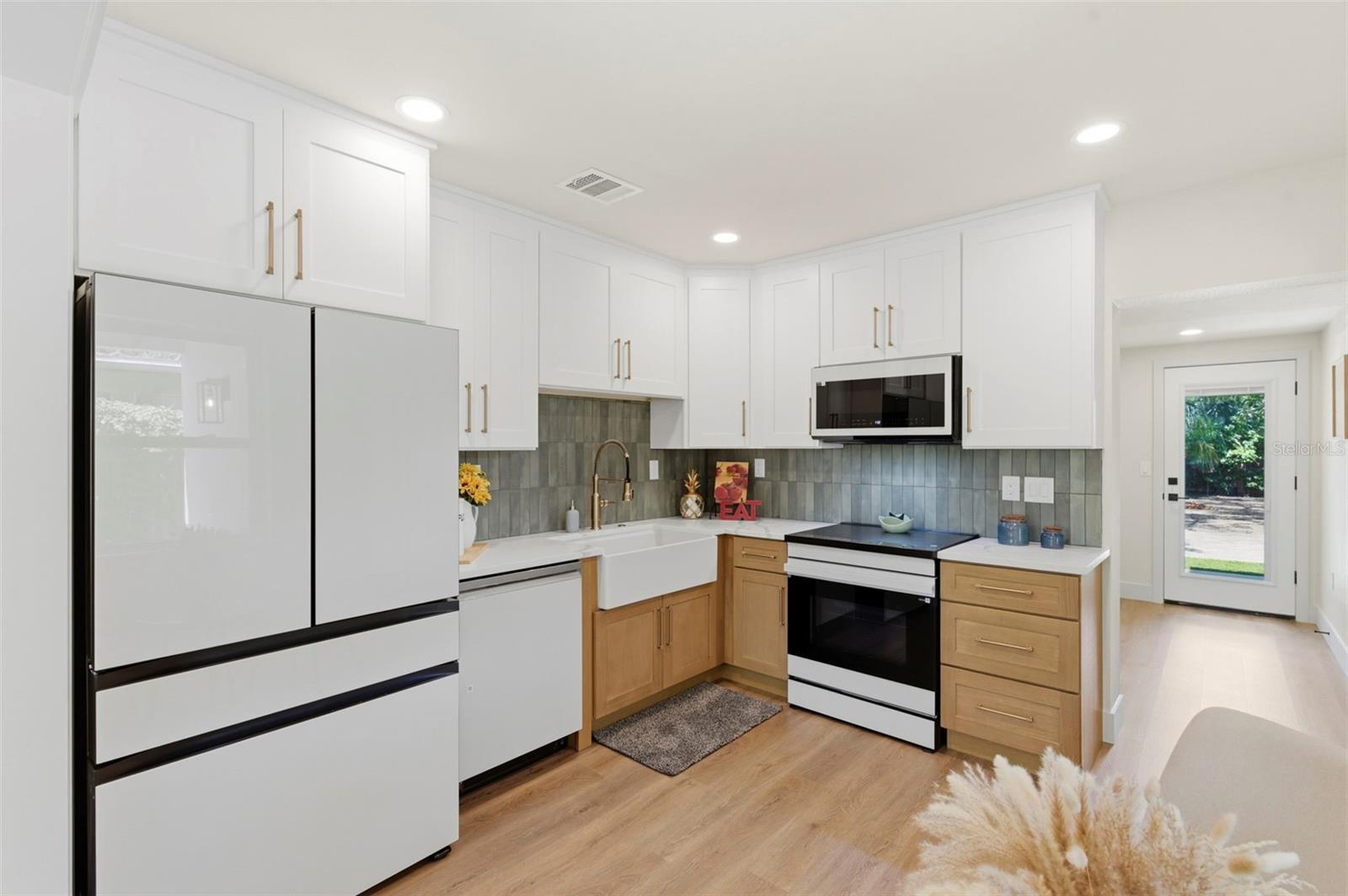 JUNGLE TERRACE SEC B - Residential