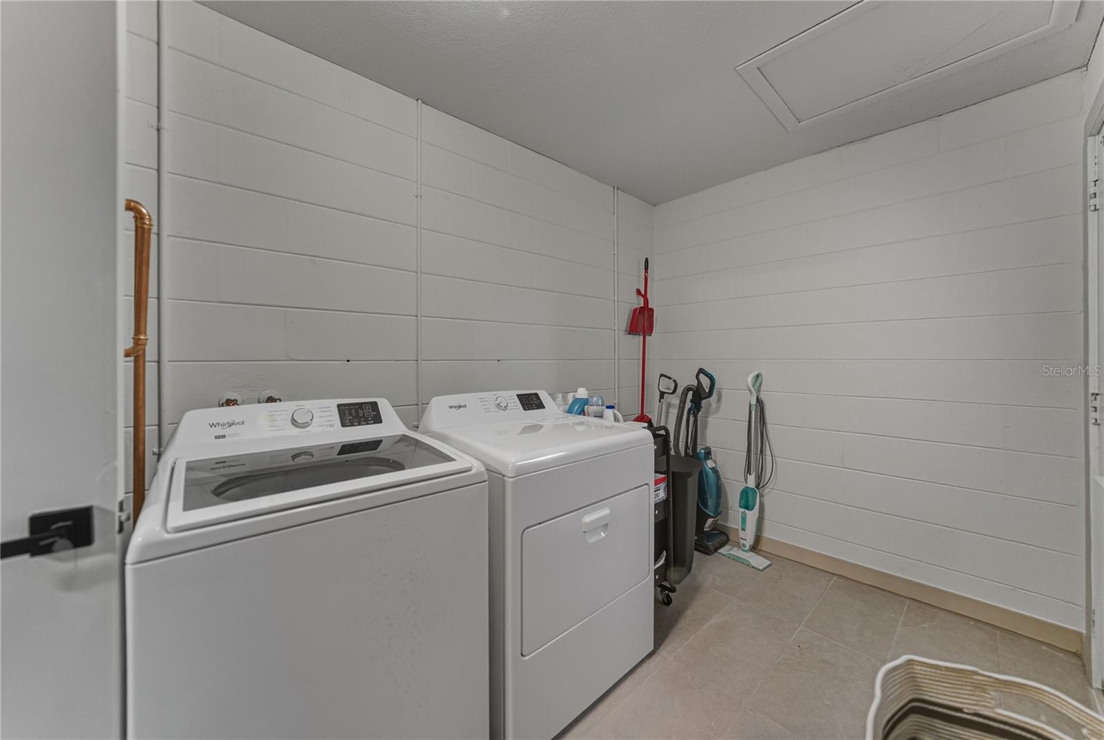 LAKEWOOD - Residential