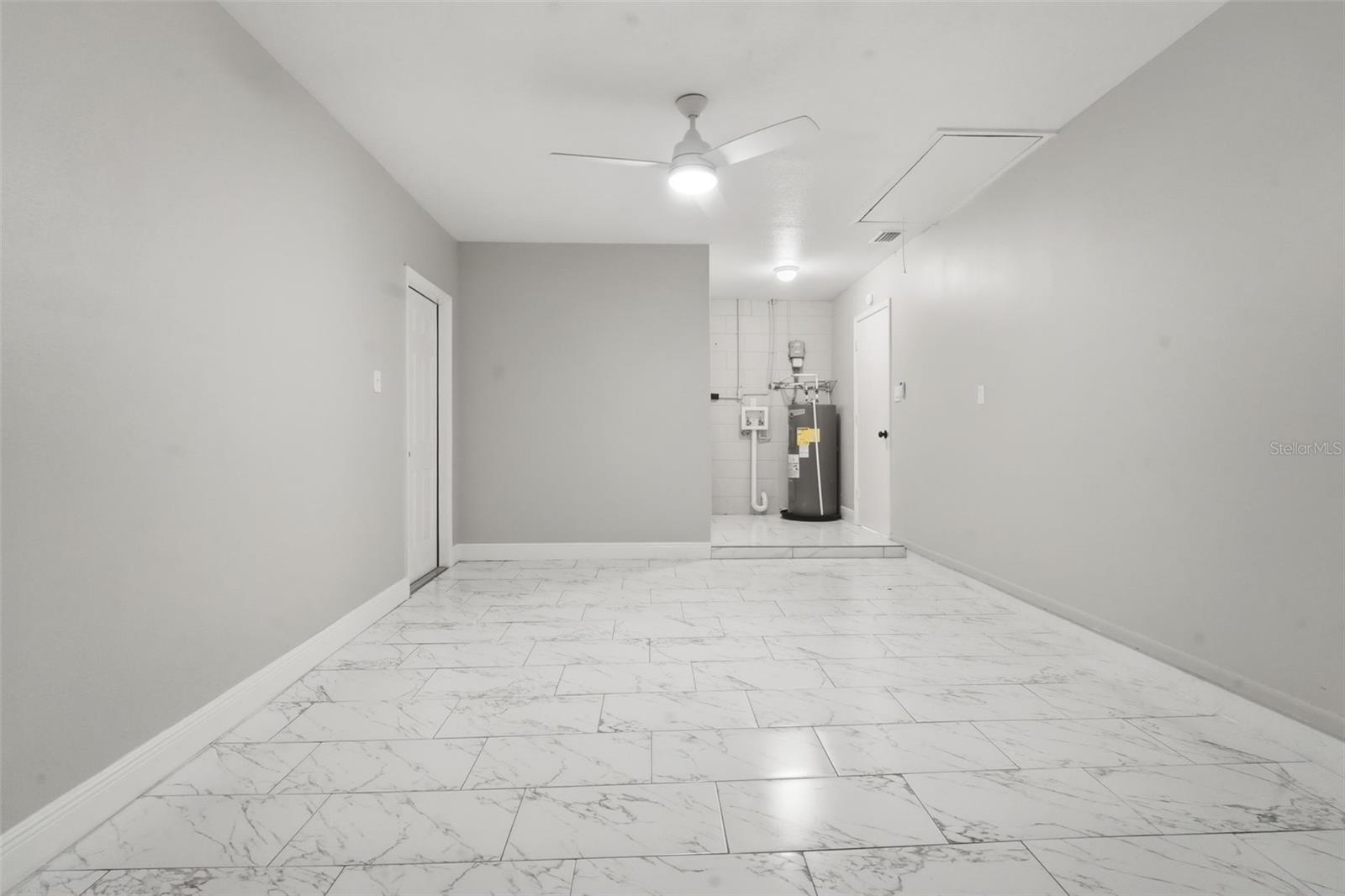 TWIN LAKES MANOR ADD 02 - Residential