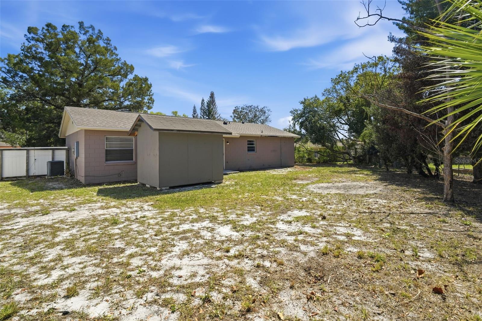 TWIN LAKES MANOR ADD 02 - Residential