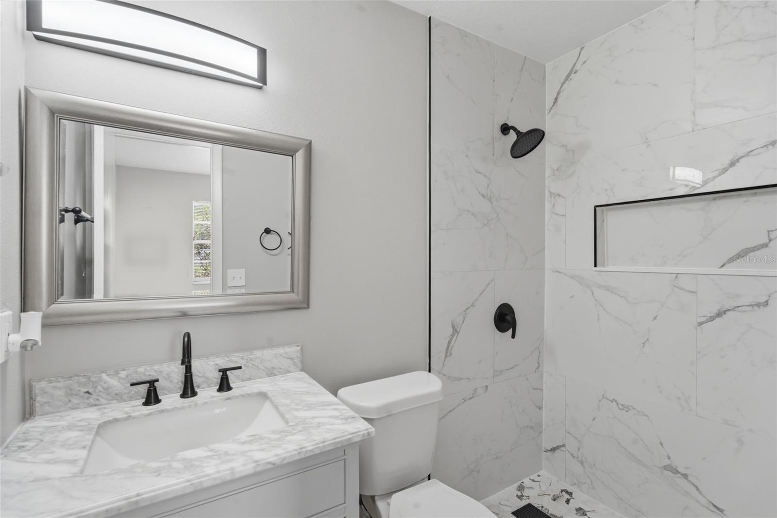 TWIN LAKES MANOR ADD 02 - Residential