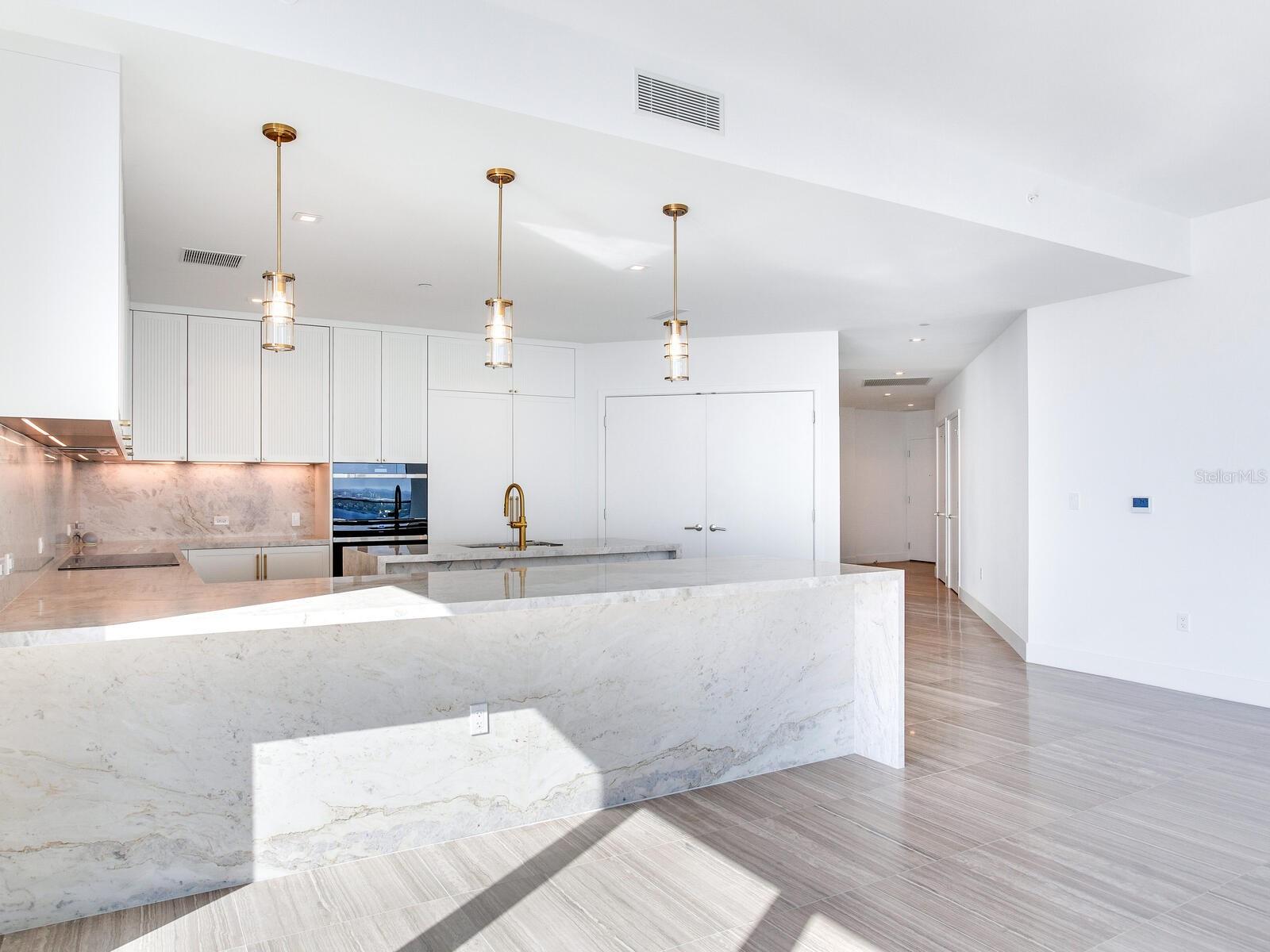 3105 BAY OAKS CONDO PCL #2204 - Residential Lease