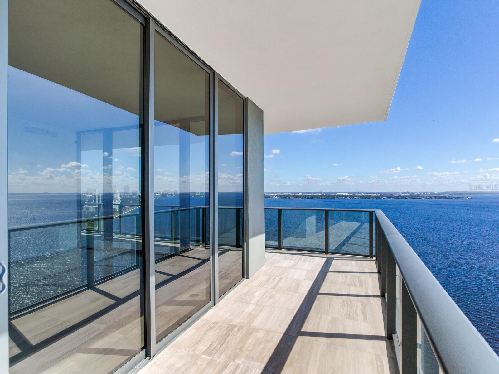 3105 BAY OAKS CONDO PCL #2204 - Residential Lease