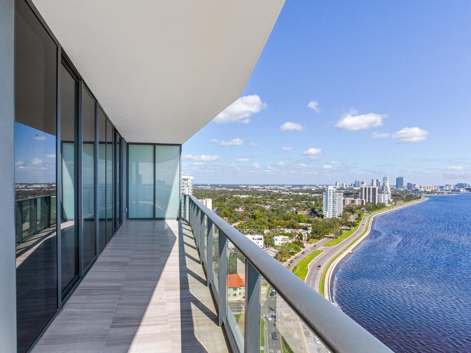 3105 BAY OAKS CONDO PCL #2204 - Residential Lease