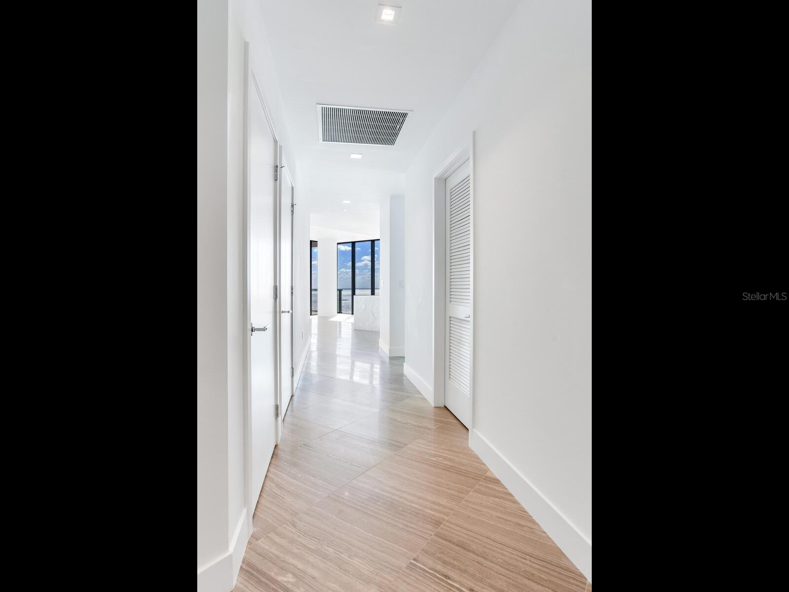 3105 BAY OAKS CONDO PCL #2204 - Residential Lease