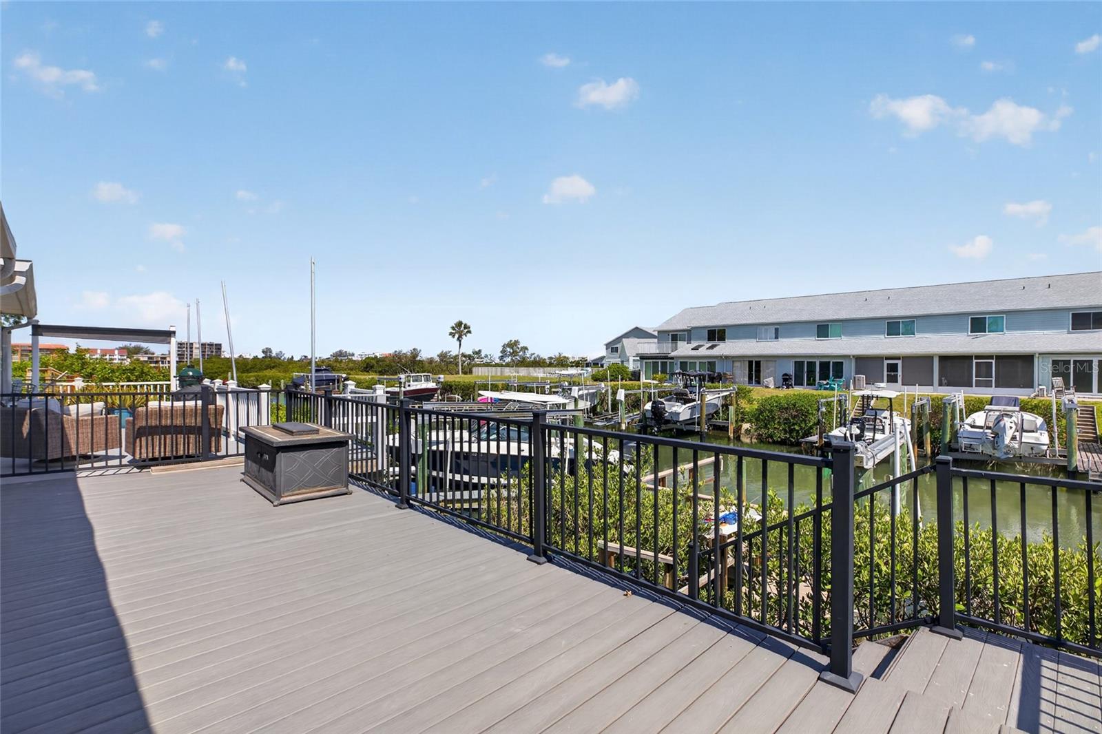 TARA CAY - Residential