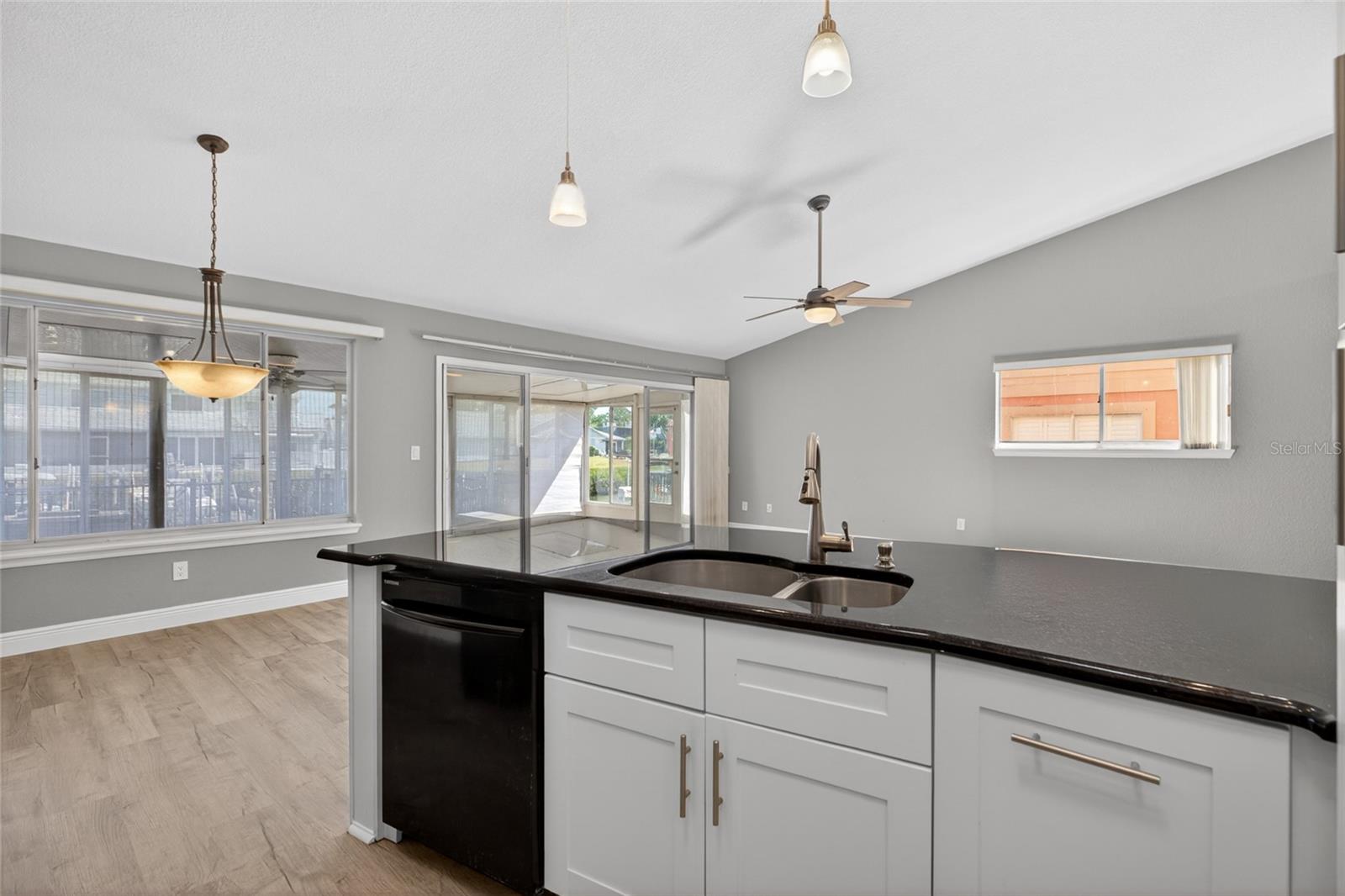 TARA CAY - Residential