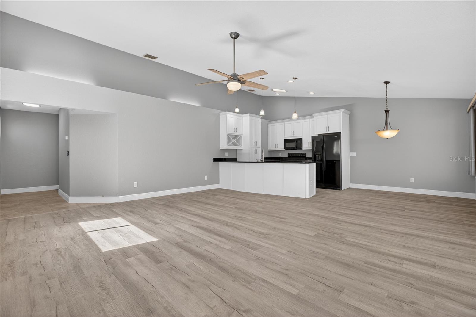 TARA CAY - Residential