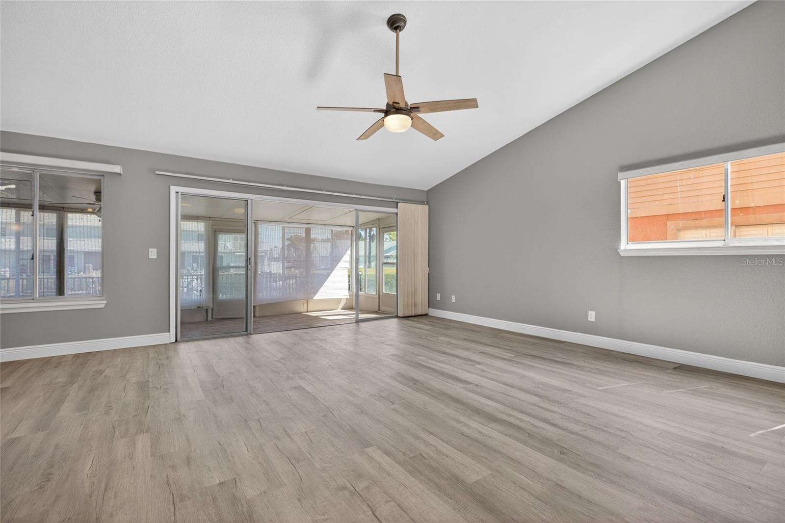 TARA CAY - Residential